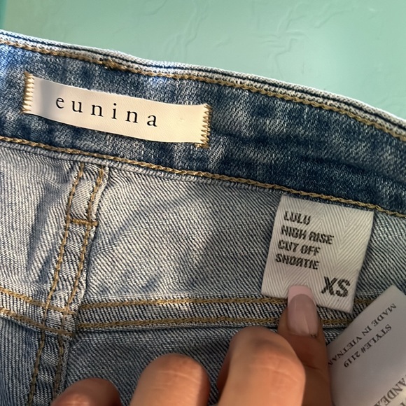 Jean short - Picture 3 of 3